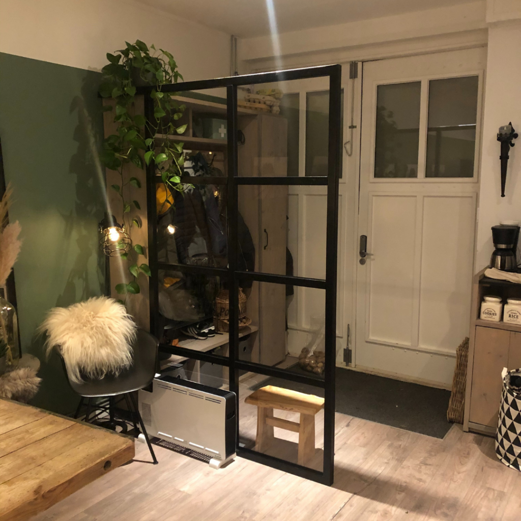 Ścianka działowa z plexi | Płytyplastikowe.pl